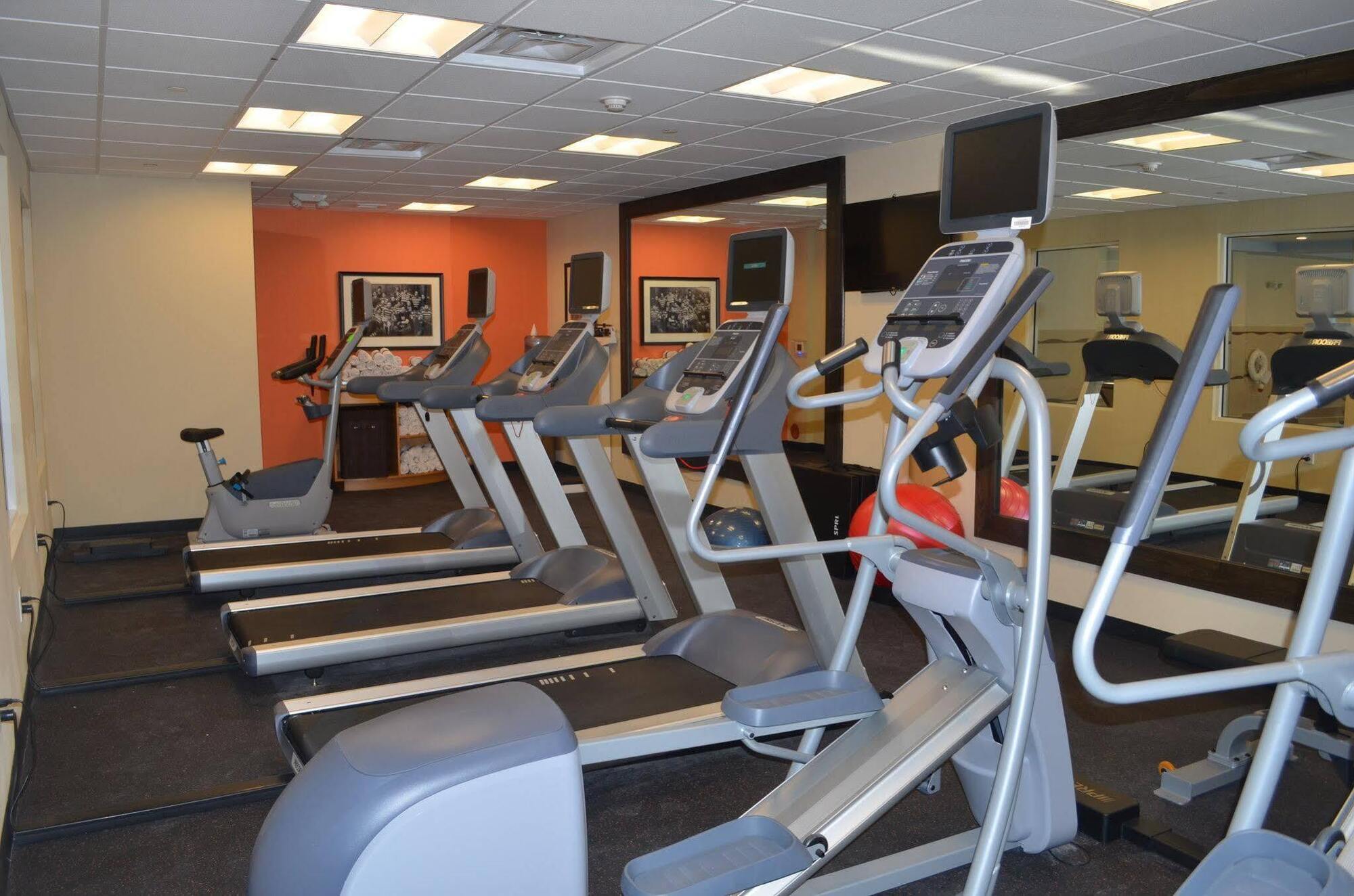 Holiday Inn Express & Suites Golden By Ihg Ngoại thất bức ảnh